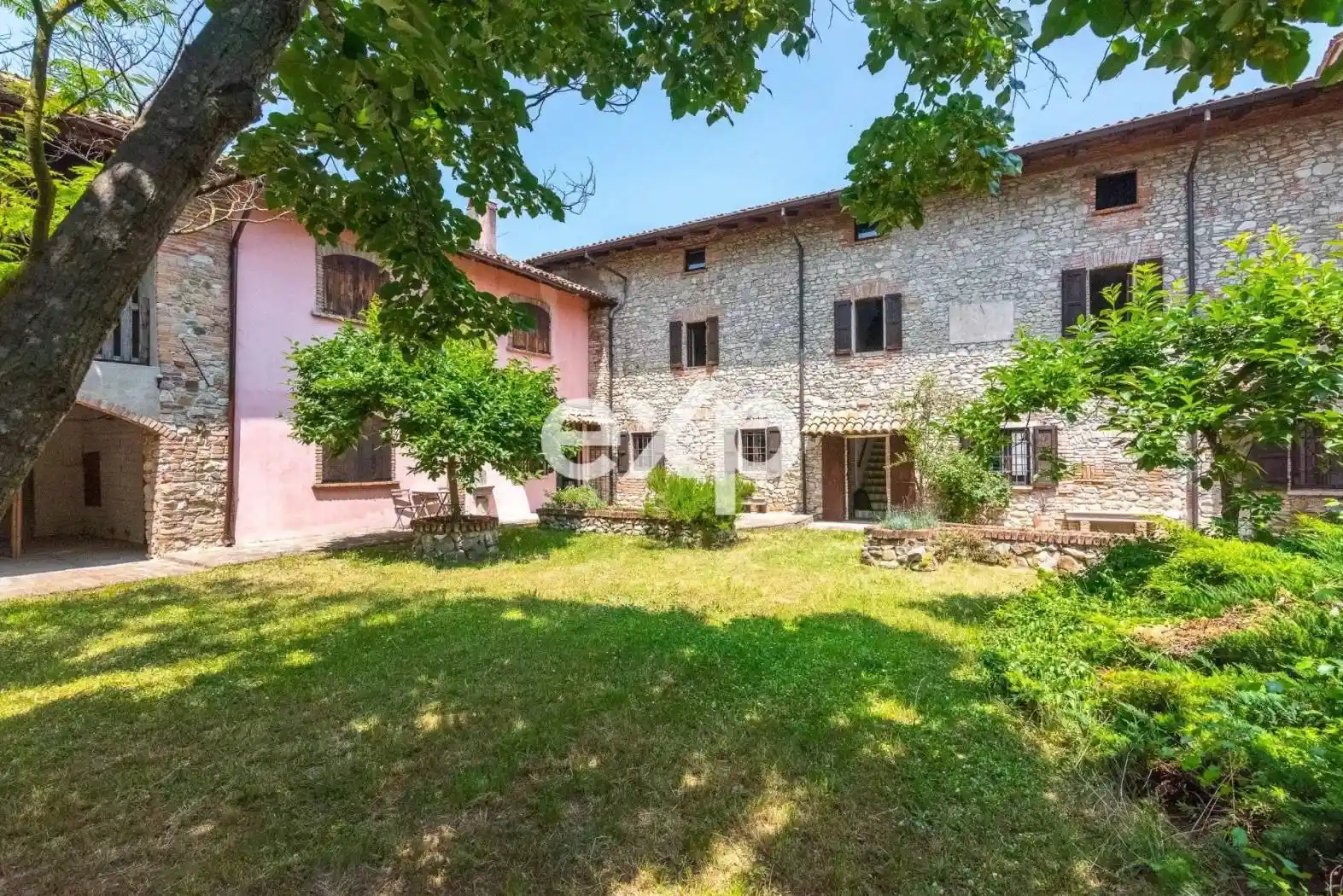 Villa in vendita a Borgonovo Val Tidone