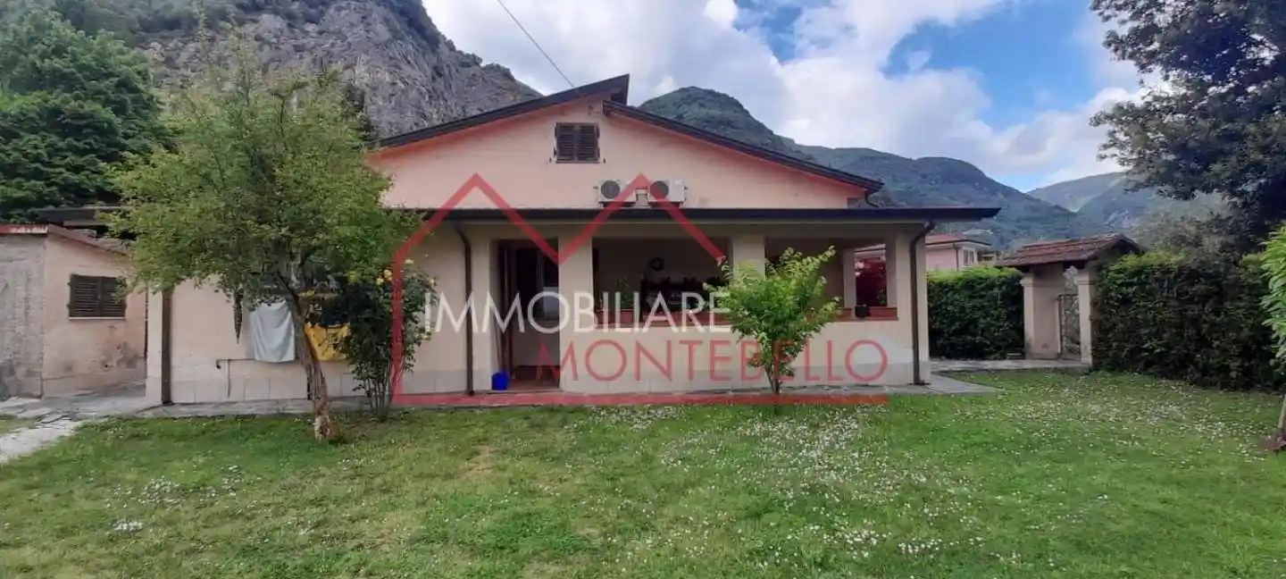 Casa indipendente in vendita a Camaiore