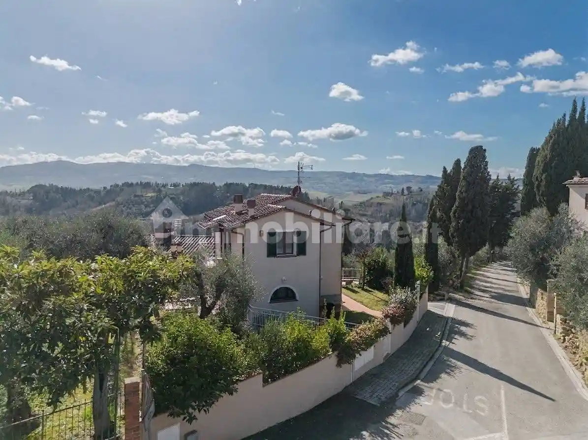 Villa in vendita a Terricciola