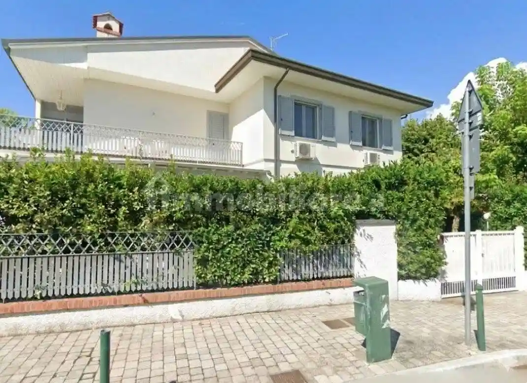 Villa in vendita a Forte dei Marmi