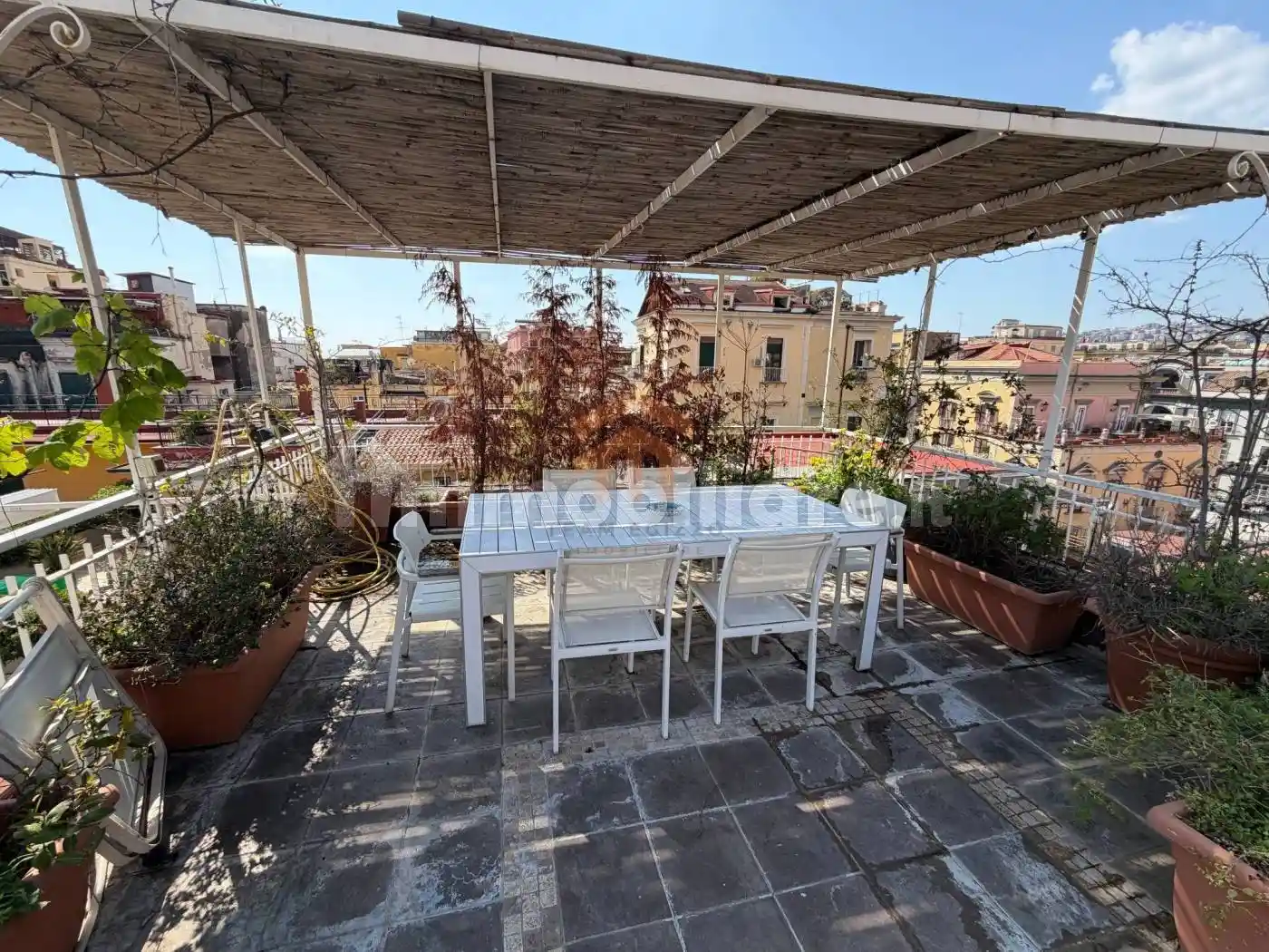 Appartamento in vendita a Napoli