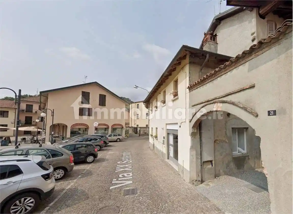 Appartamento in vendita a Oltrona di San Mamette