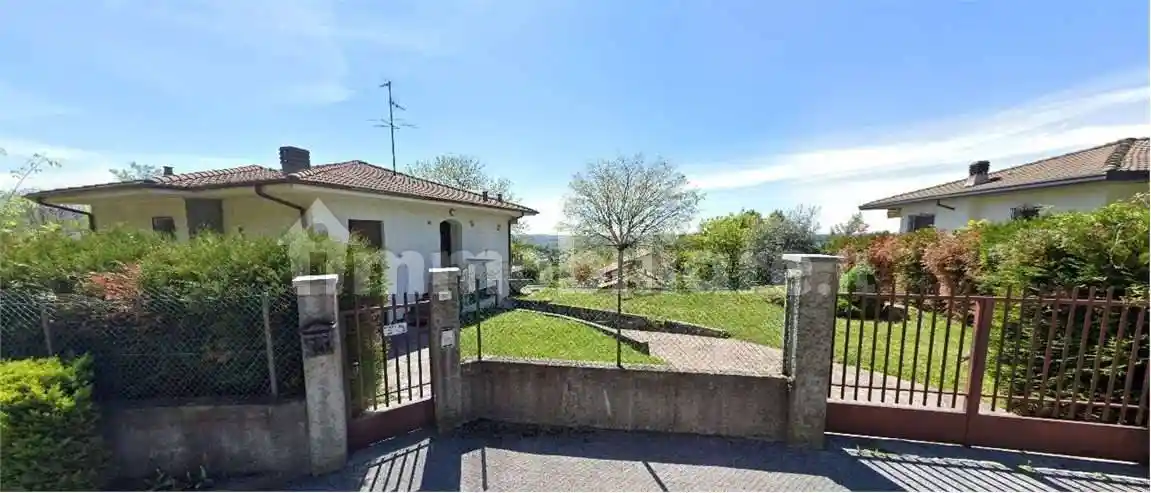 Villa in vendita a Proserpio