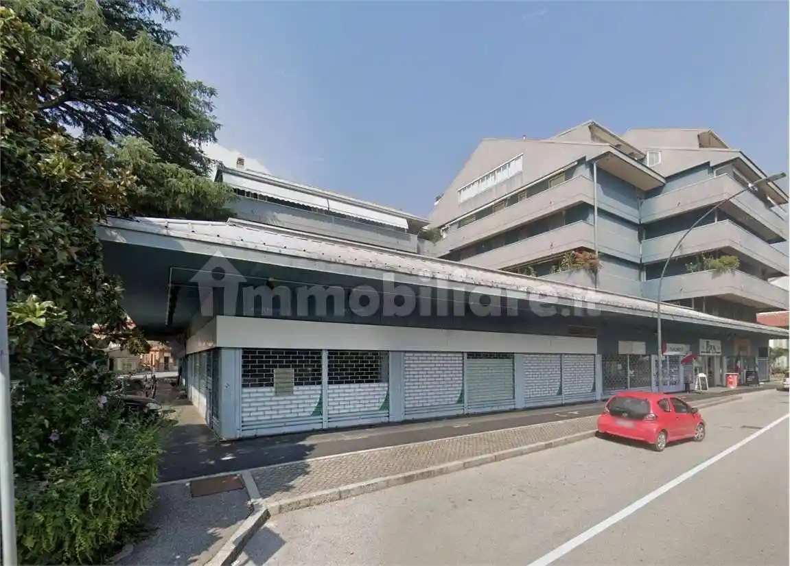 Appartamento in vendita a Erba