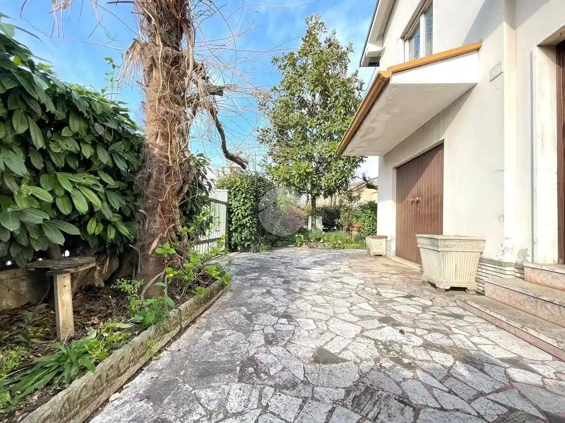 Villa in vendita a Brescia