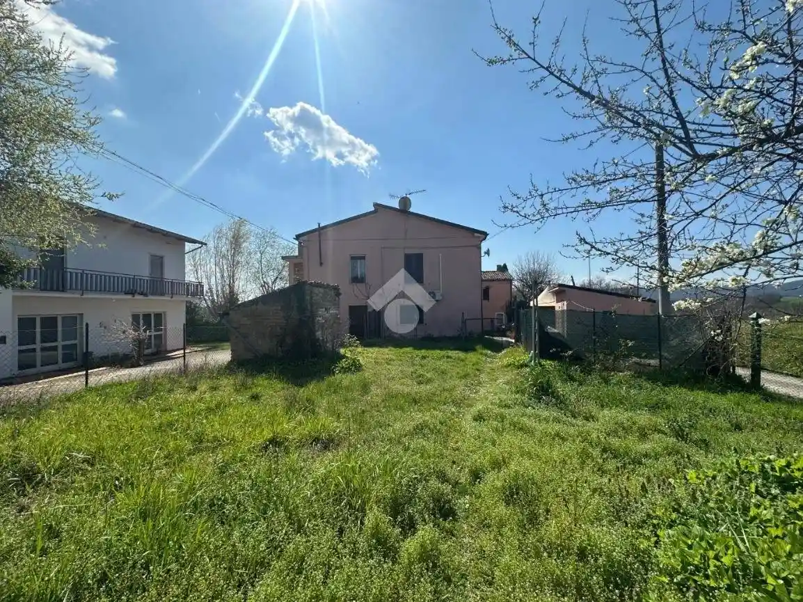 Casa indipendente in vendita a Montecastrilli