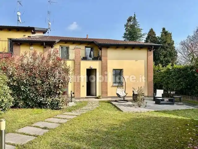 Villa in vendita a Albavilla