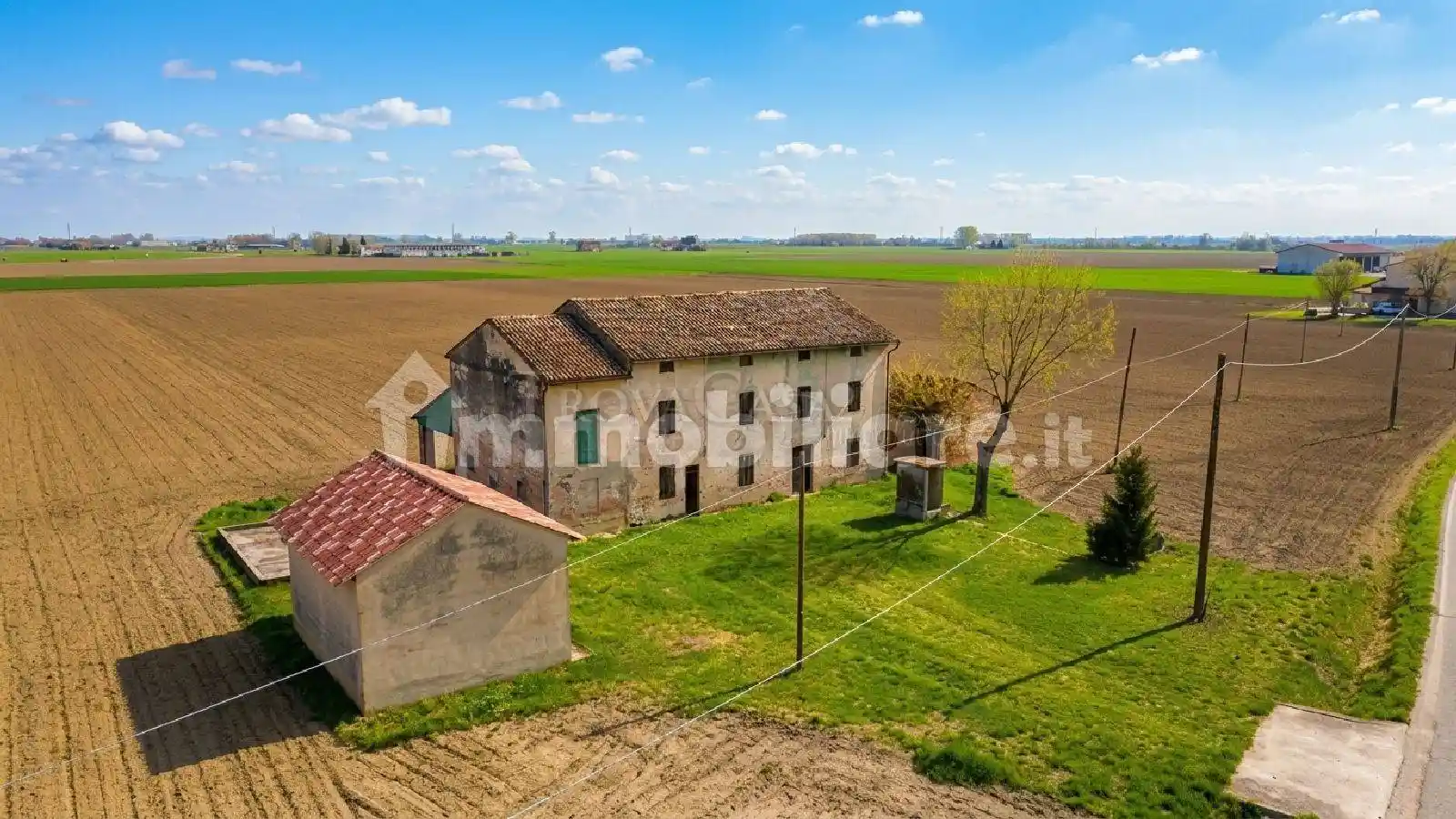 Rustico - Casale in vendita a Soragna
