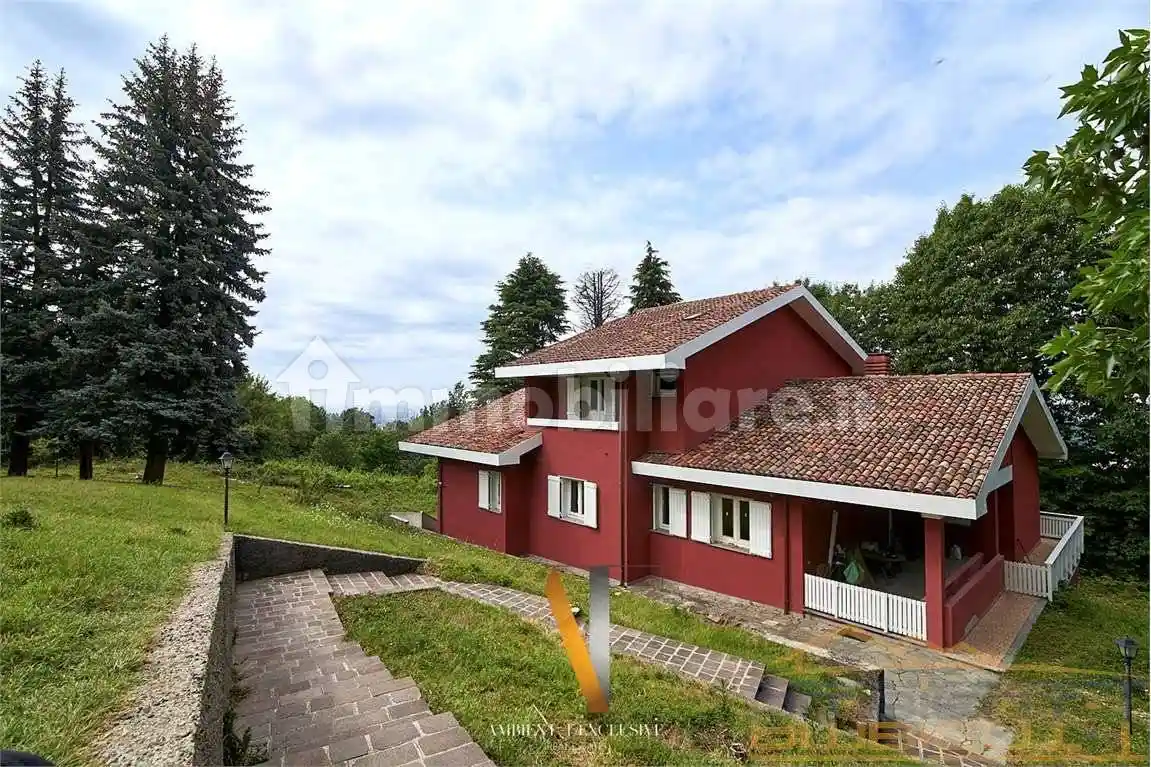 Villa in vendita a Montevecchia