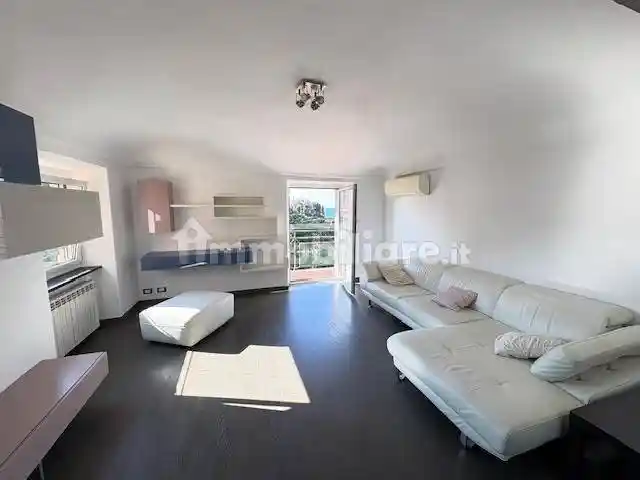 Appartamento in affitto a Genova