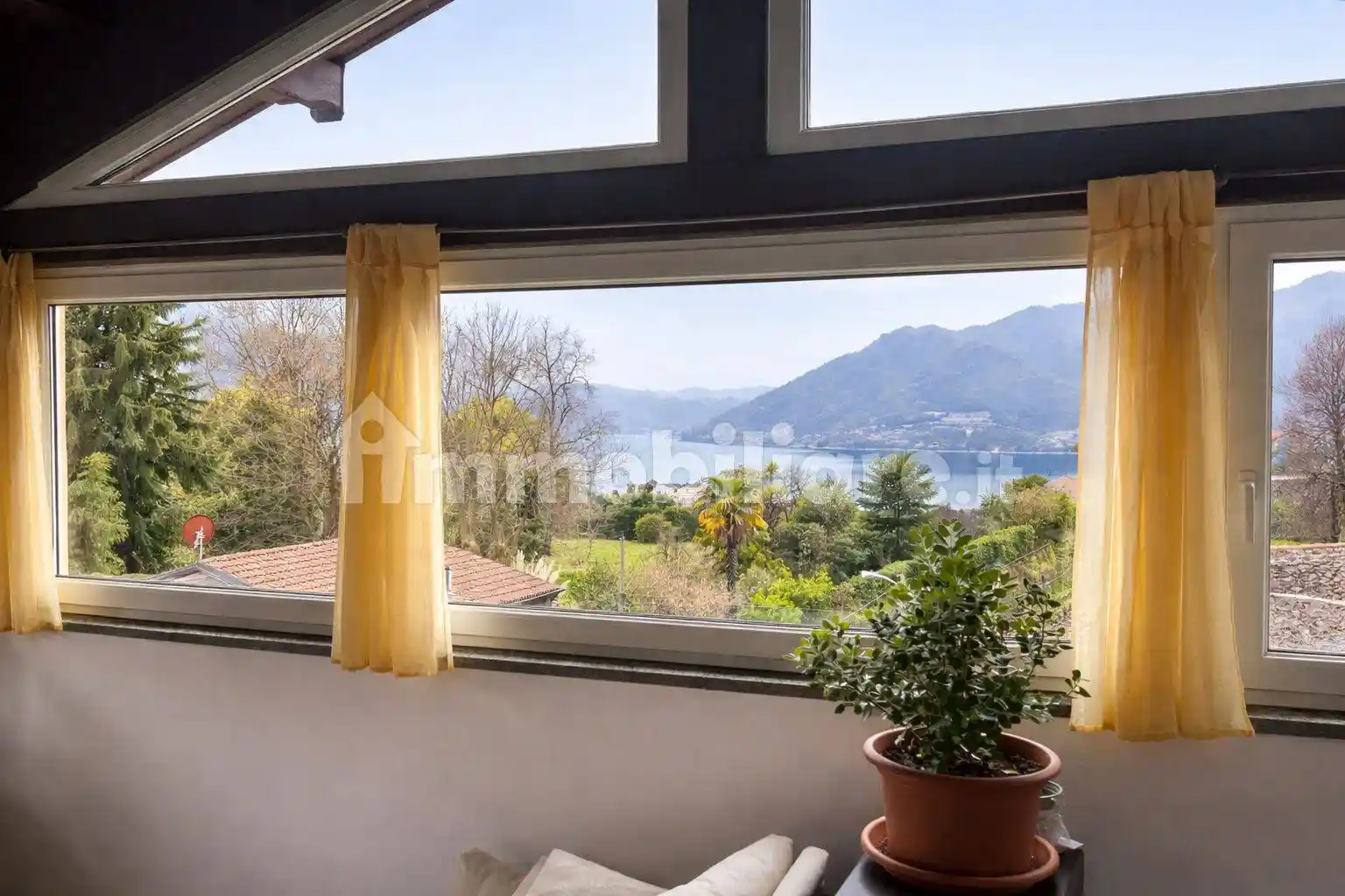 Appartamento in vendita a Tremezzina