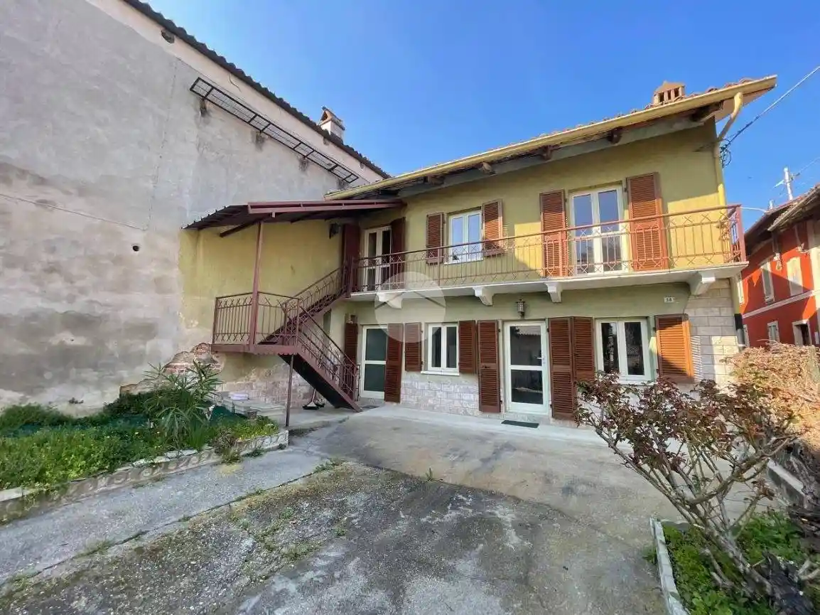 Casa indipendente in vendita a Cherasco