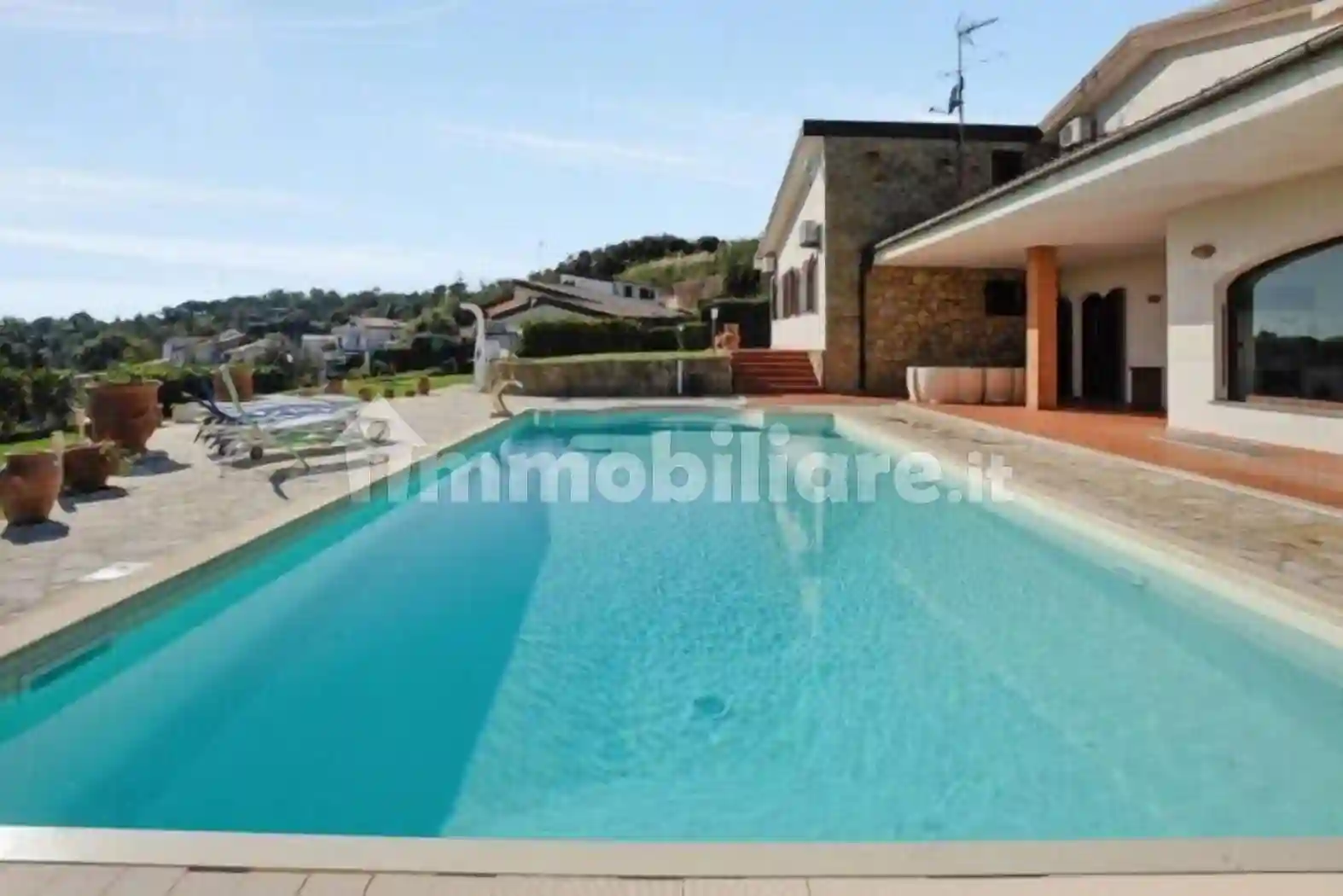 Villa - foto 2