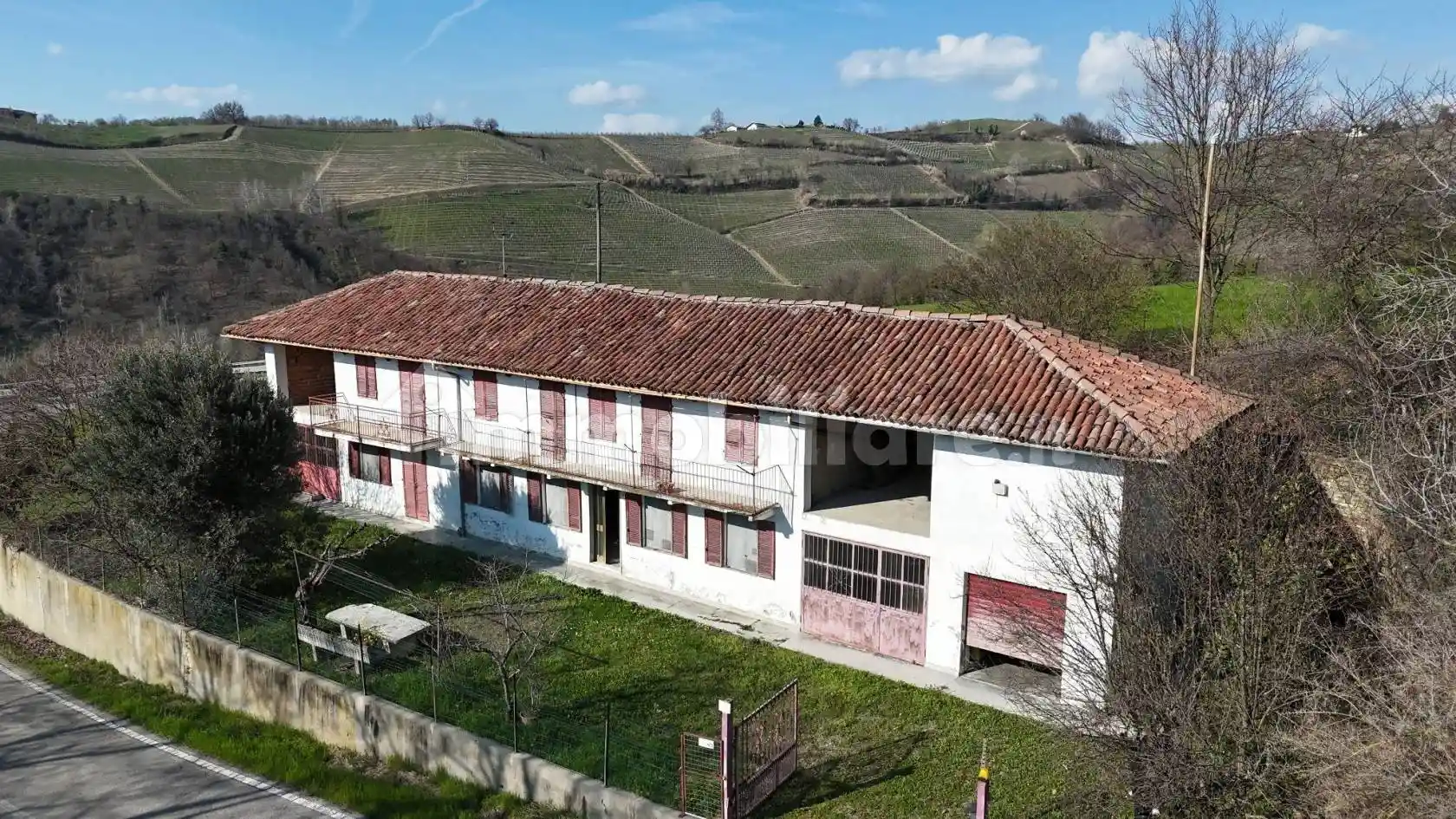 Rustico - Casale in vendita a Alba