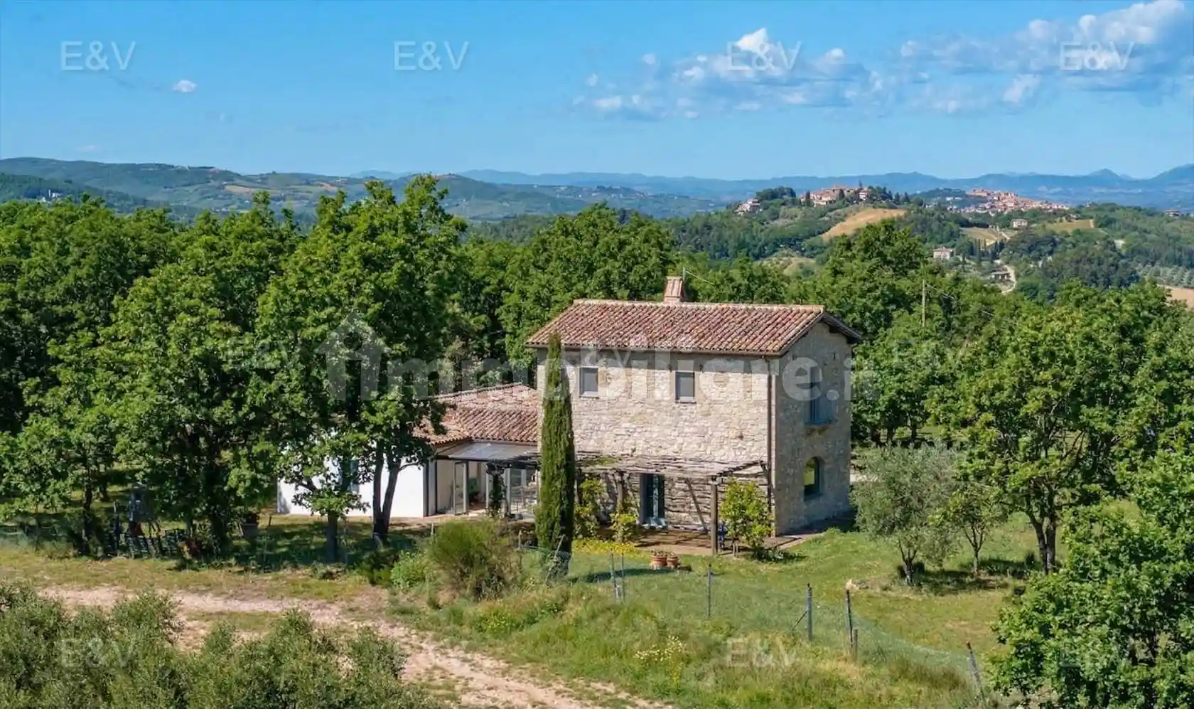 Rustico - Casale in vendita a Avigliano Umbro