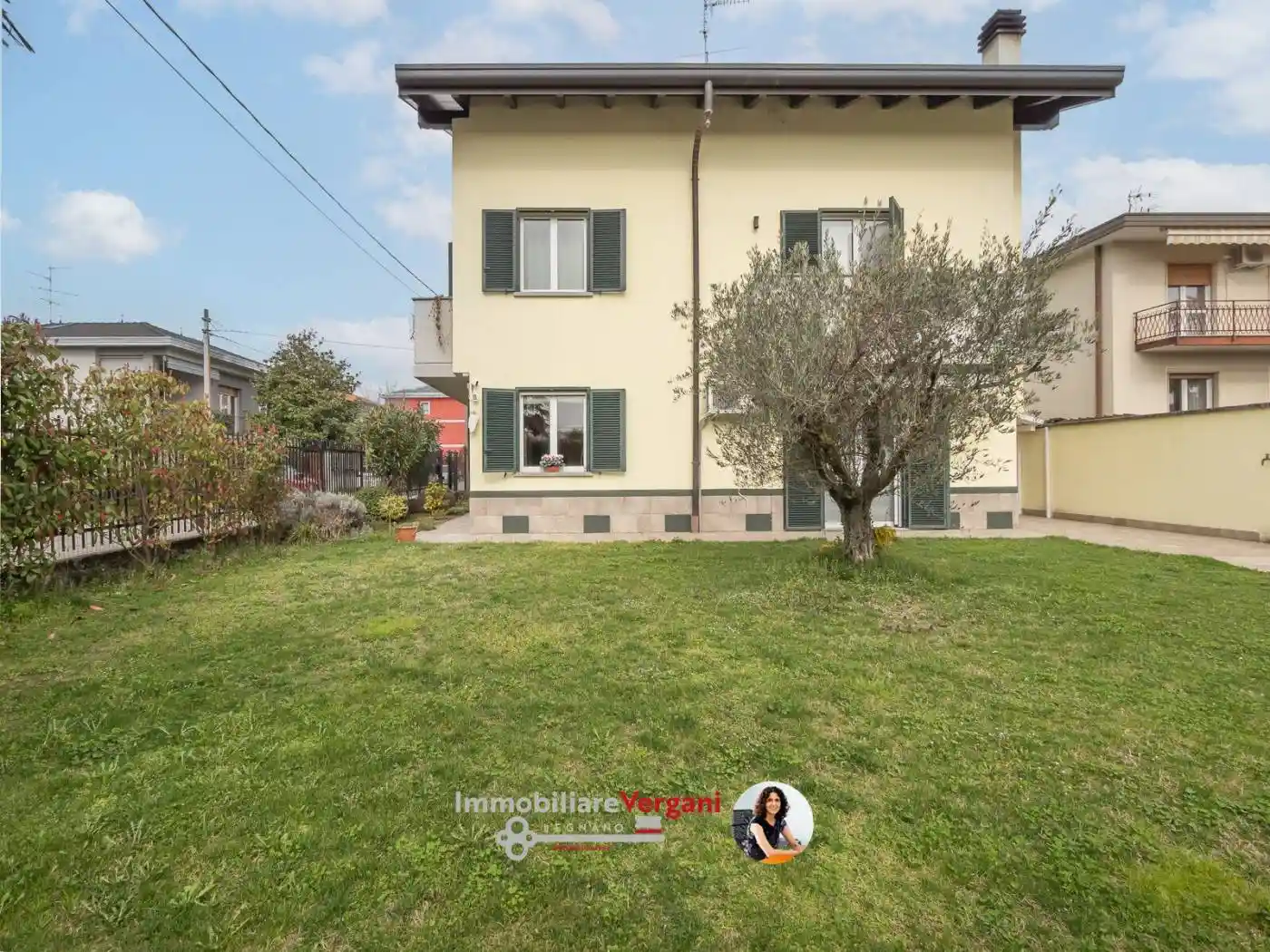 Villa in vendita a Legnano