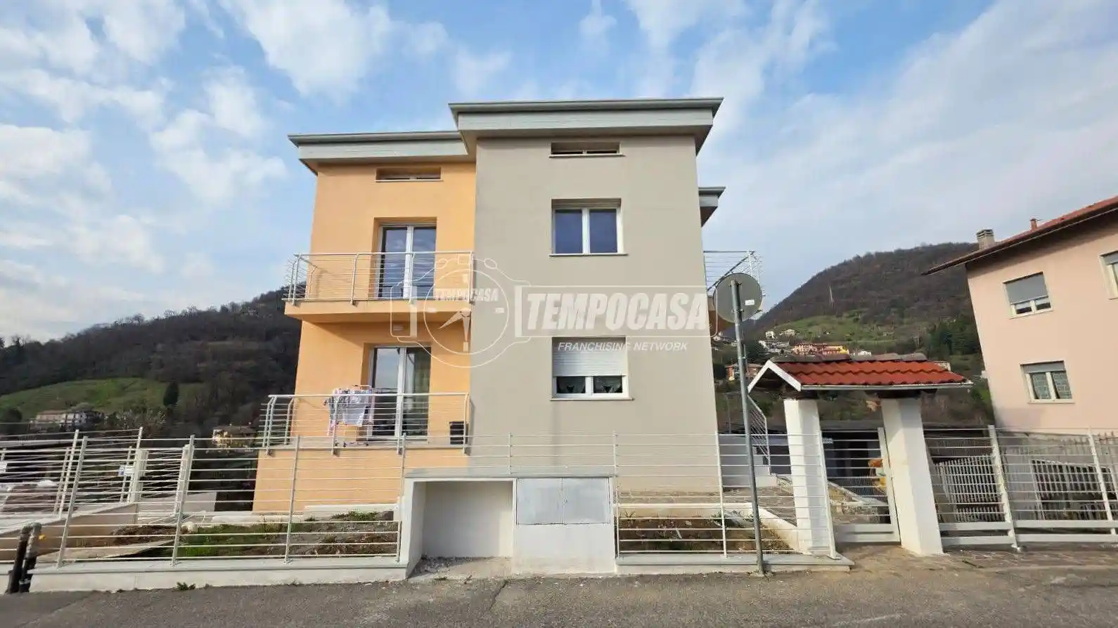 Appartamento in vendita a Villa d'Almè