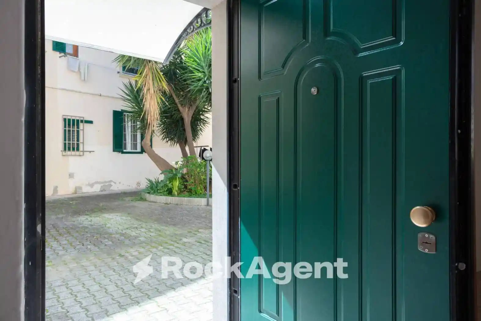 Appartamento in vendita a Livorno