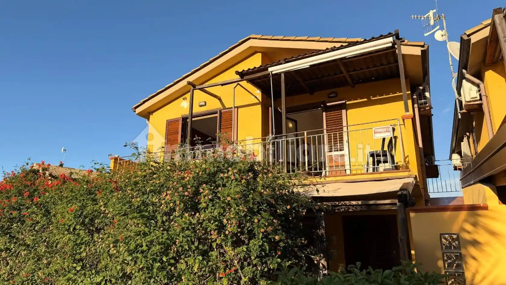 Villa in vendita a Campofelice di Roccella