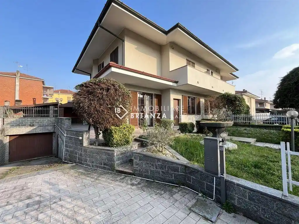 Villa in vendita a Brugherio