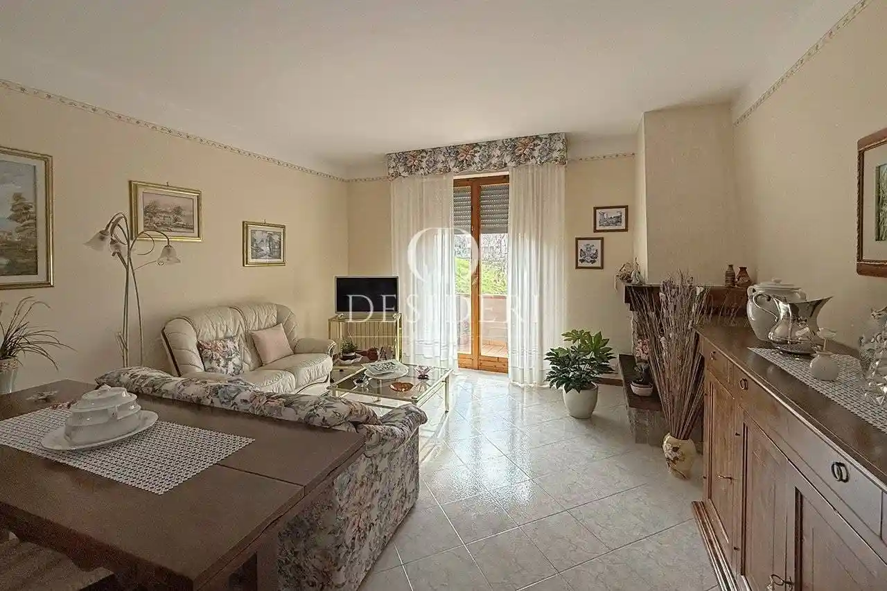 Appartamento in vendita a Roccastrada