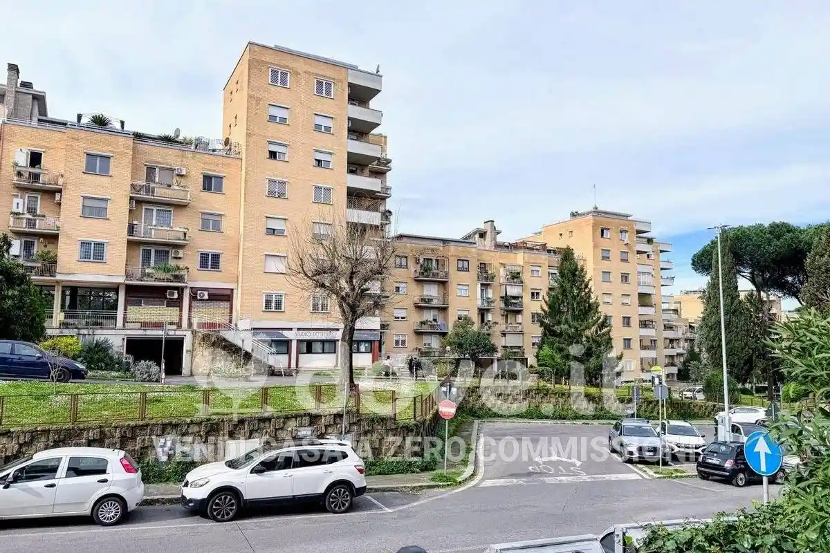 Appartamento in vendita a Roma