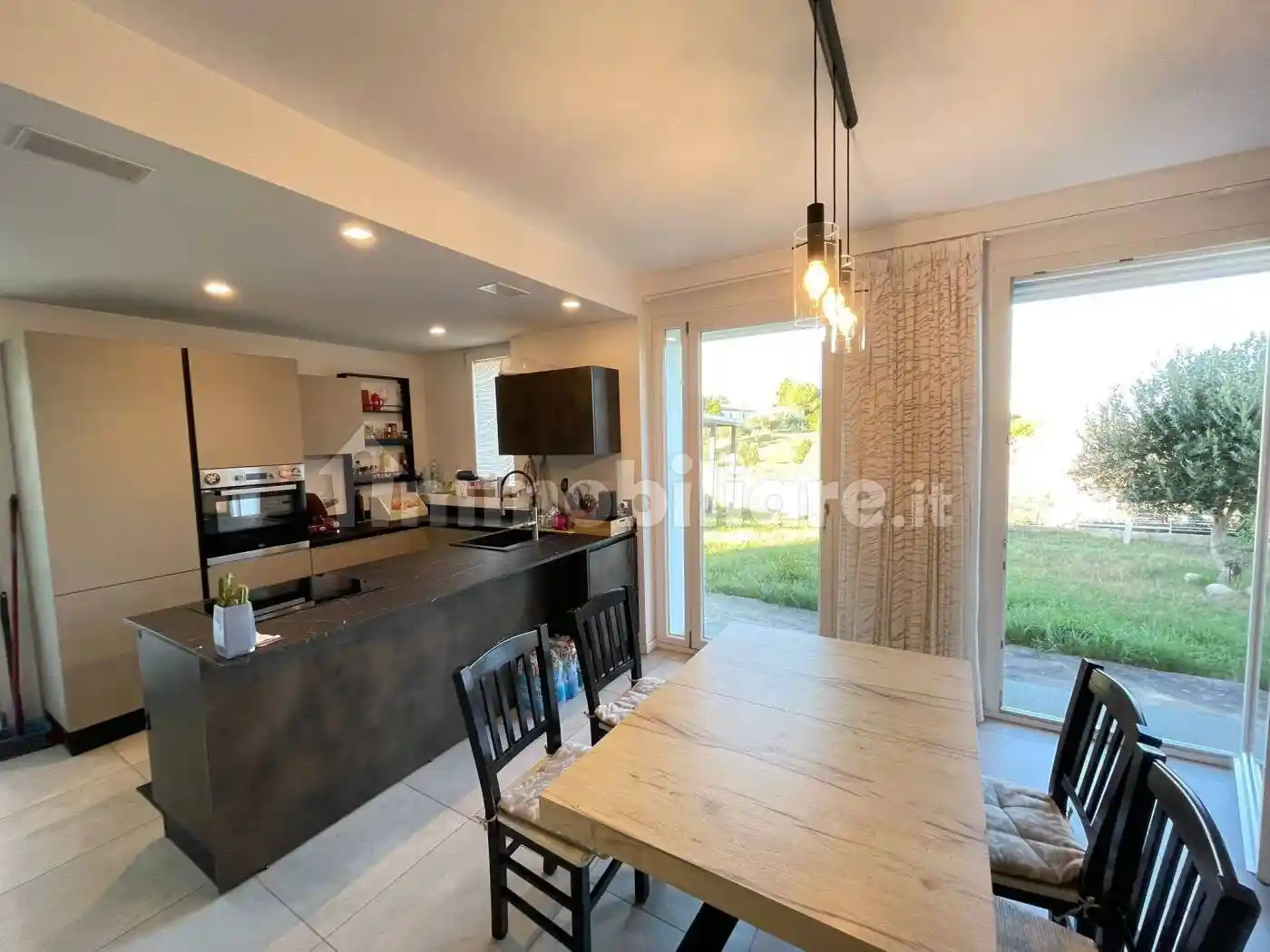 Casa indipendente in vendita a Jesi