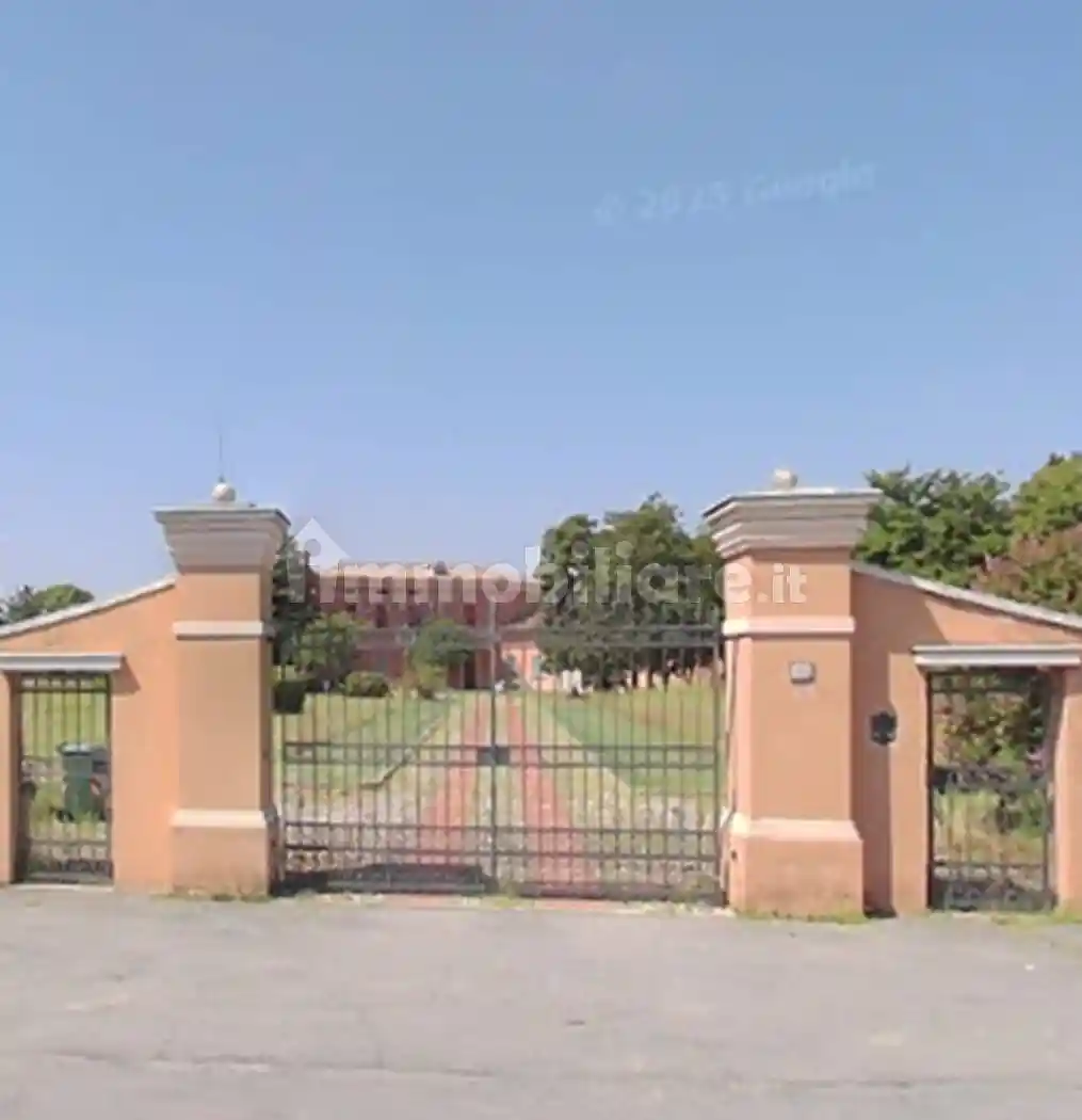 Palazzo - Stabile in vendita a Curtatone