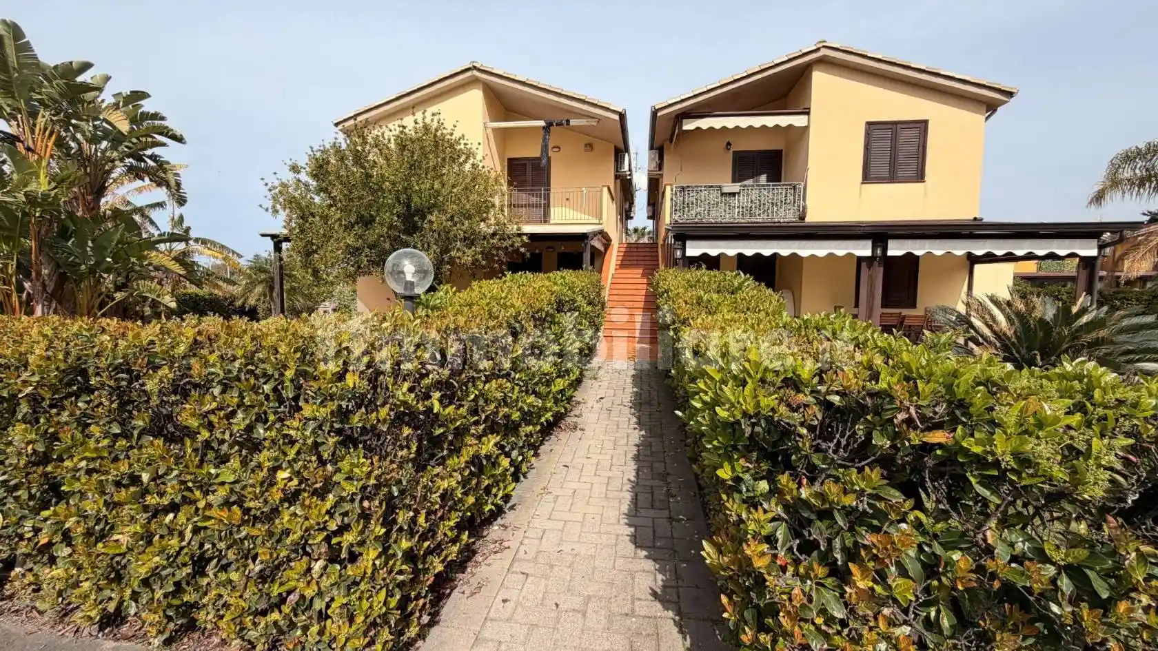 Villa in vendita a Campofelice di Roccella