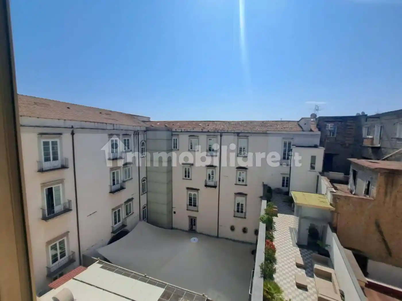 Appartamento in vendita a Napoli