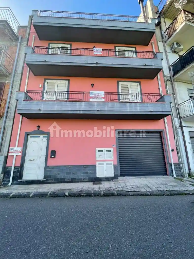 Casa indipendente in vendita a Santa Teresa di Riva