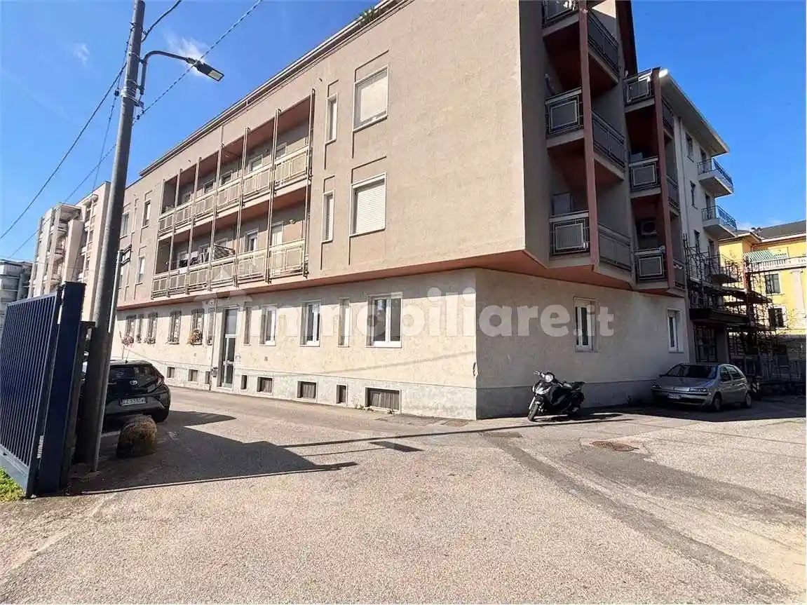 Appartamento in affitto a Varese