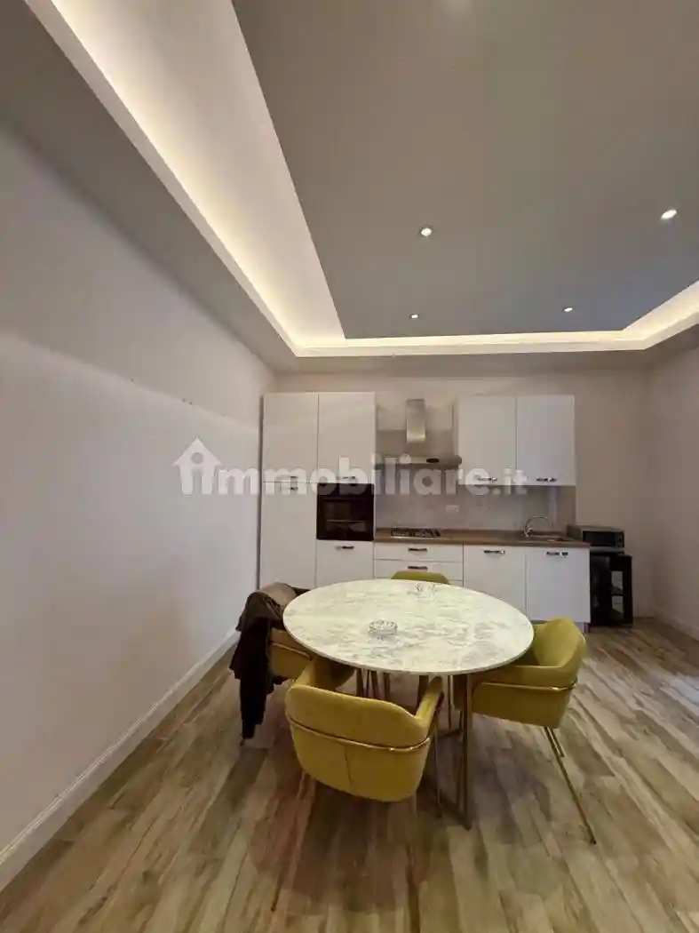 Appartamento in affitto a Napoli