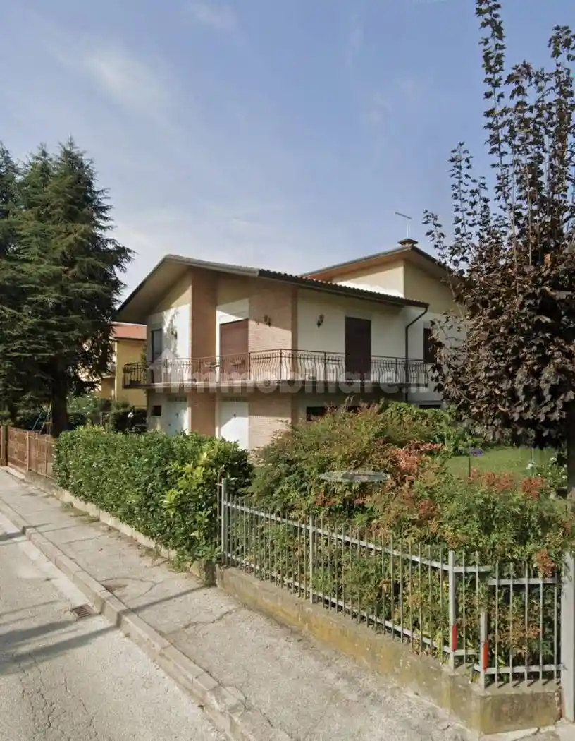 Villa in vendita a Nove