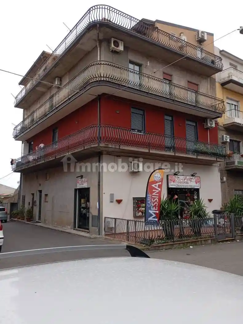 Palazzo - Edificio in vendita a Santa Maria di Licodia