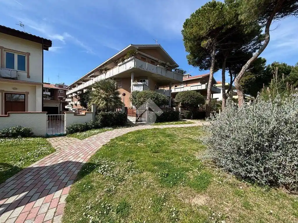 Appartamento in vendita a Pineto