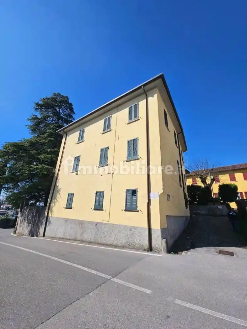 Villa in vendita a Costa Masnaga