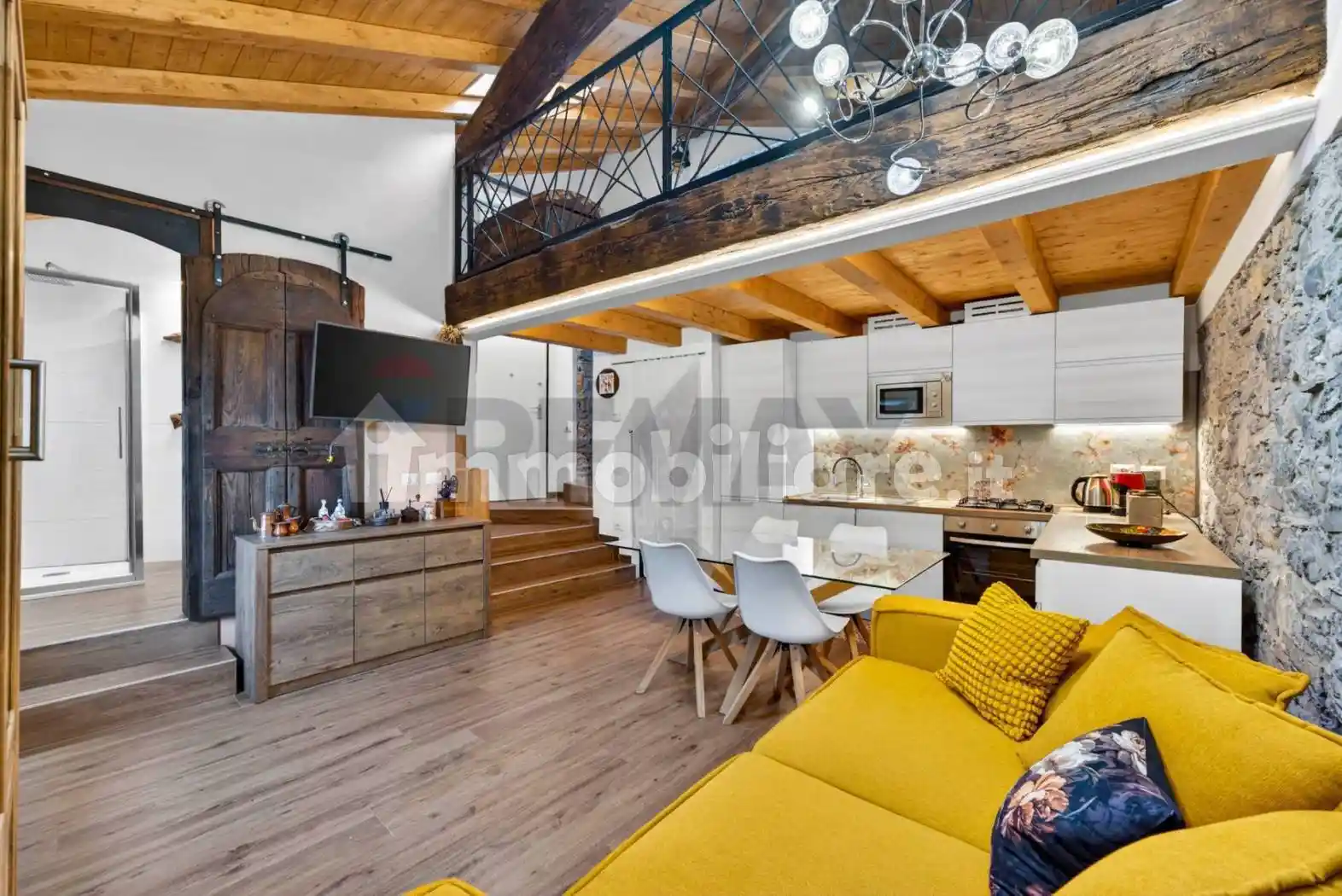 Appartamento in vendita a Perledo