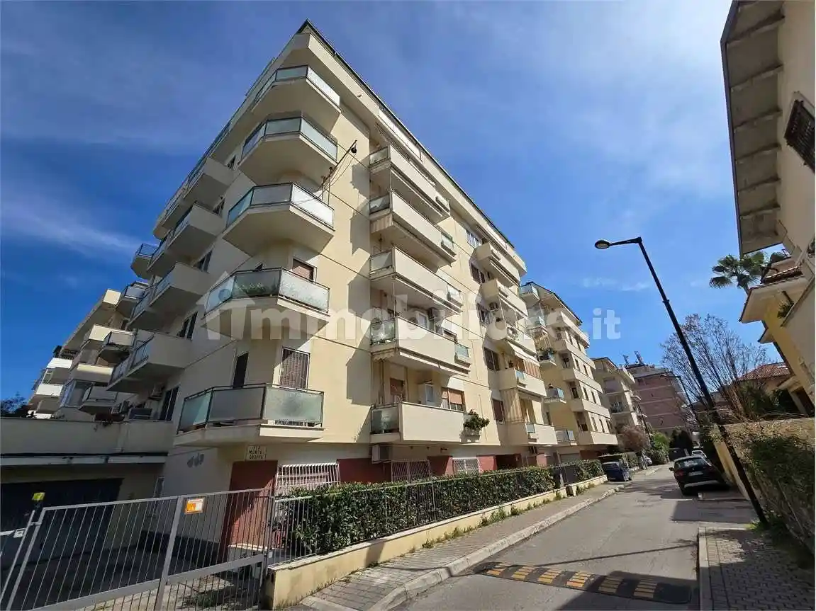 Appartamento in affitto a Pescara