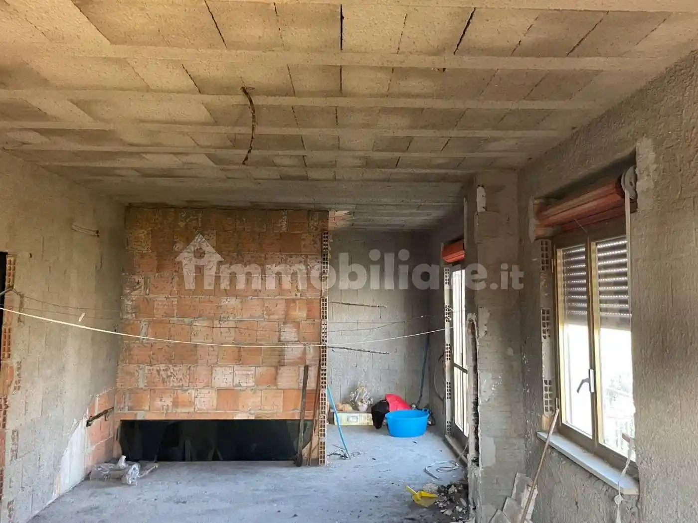 Palazzo - Edificio in vendita a Jonadi