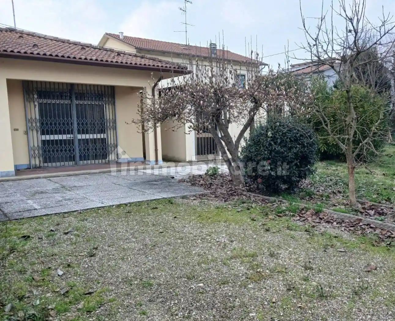 Villa in vendita a Cento
