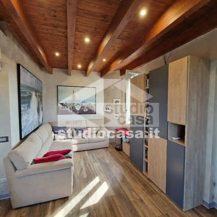 Villa in vendita a Comazzo