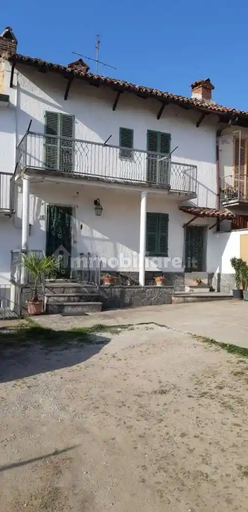 Casa indipendente in vendita a Montemagno