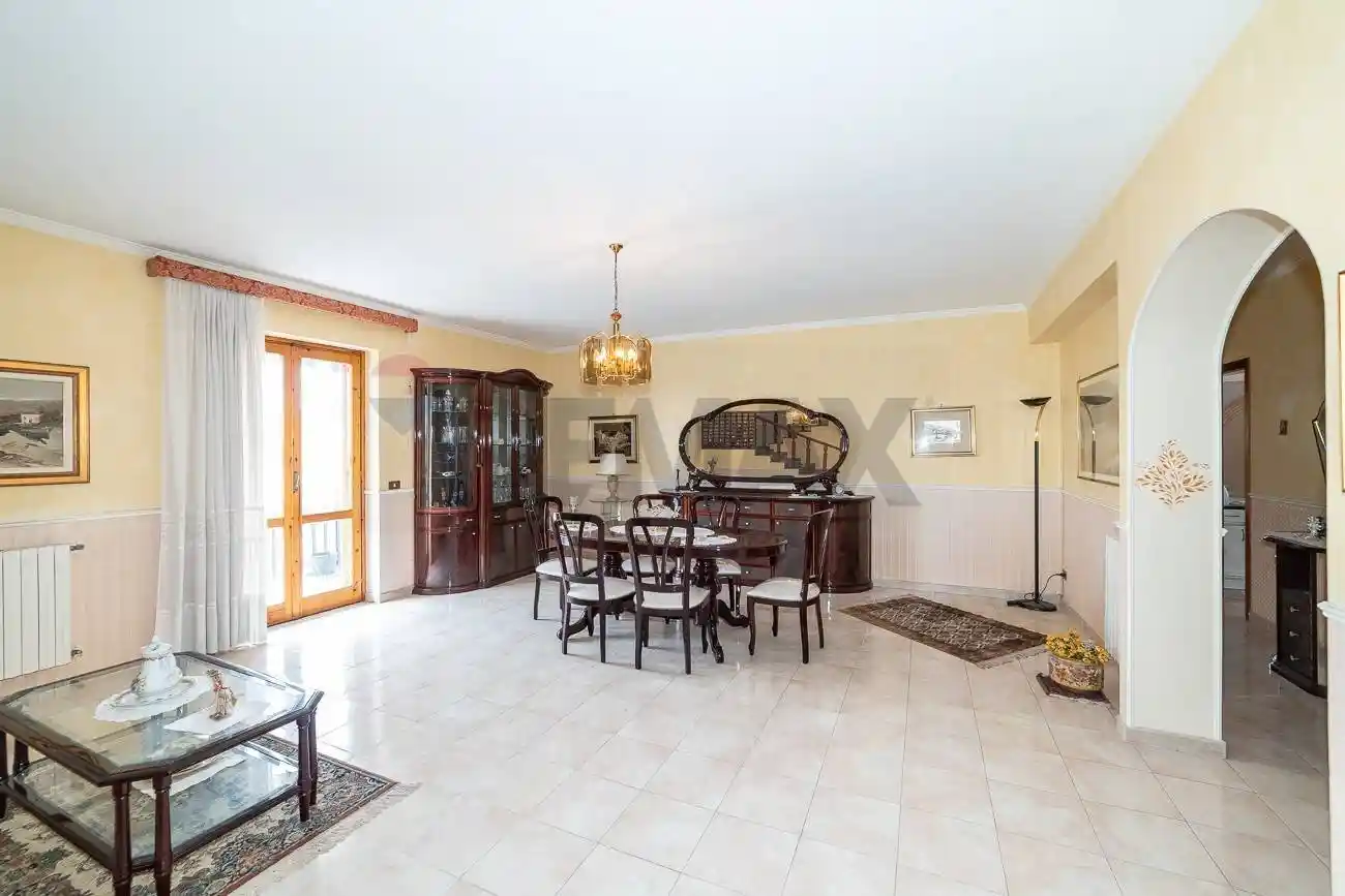 Appartamento in vendita a Aci Sant'Antonio