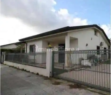 Villa in vendita a Viareggio