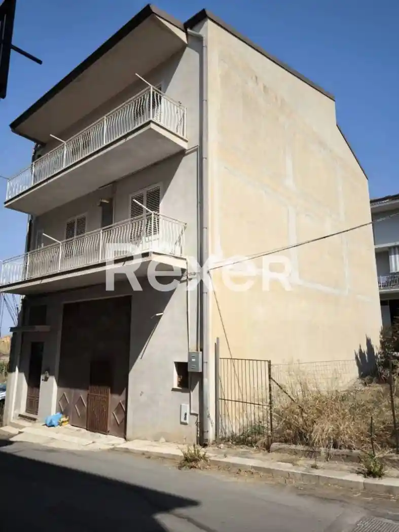 Palazzo - Edificio in vendita a Raffadali