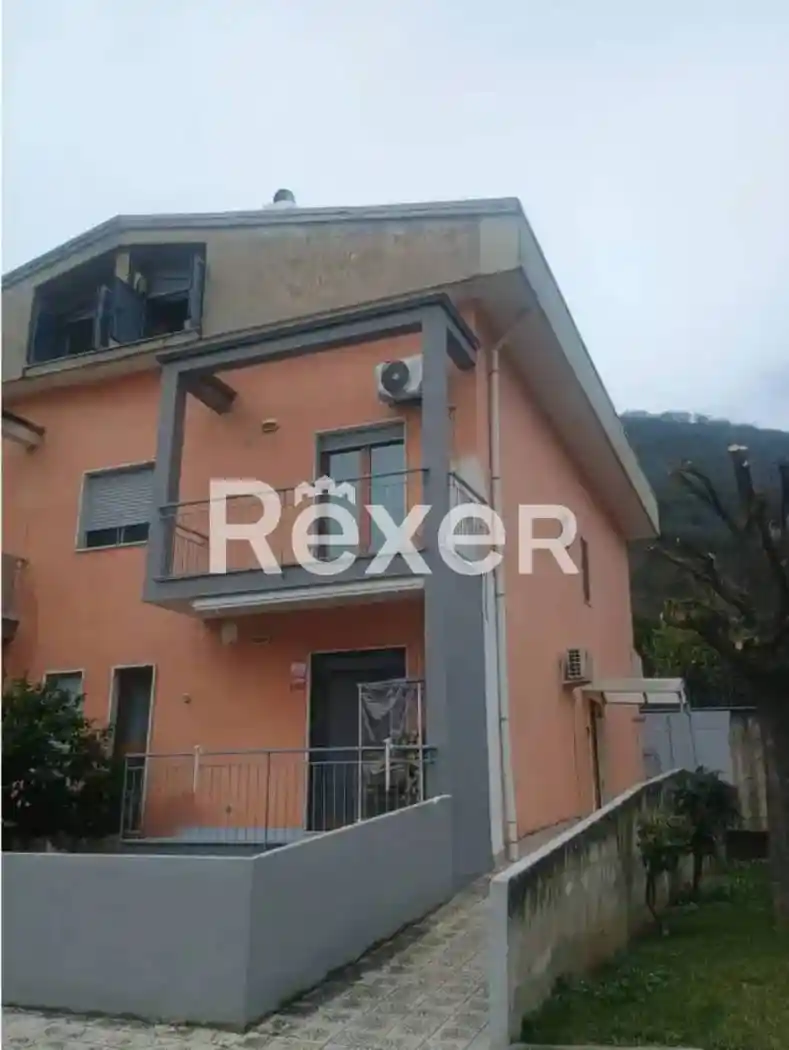 Villa in vendita a Giffoni Sei Casali