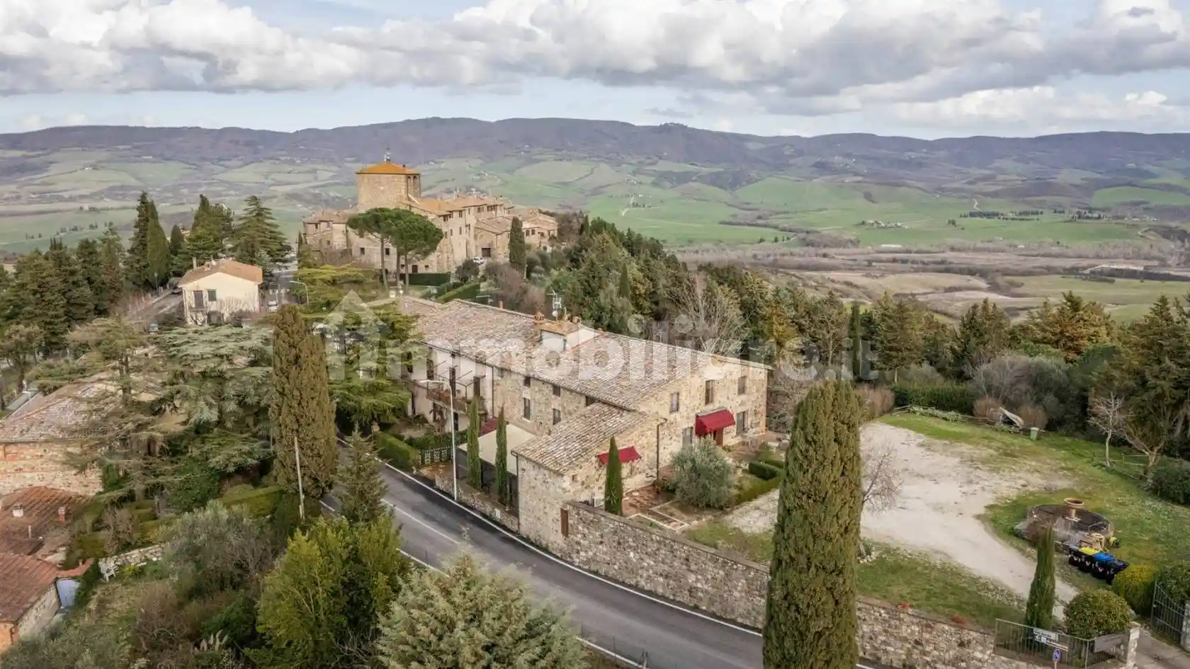 Rustico - Casale in vendita a Radicofani