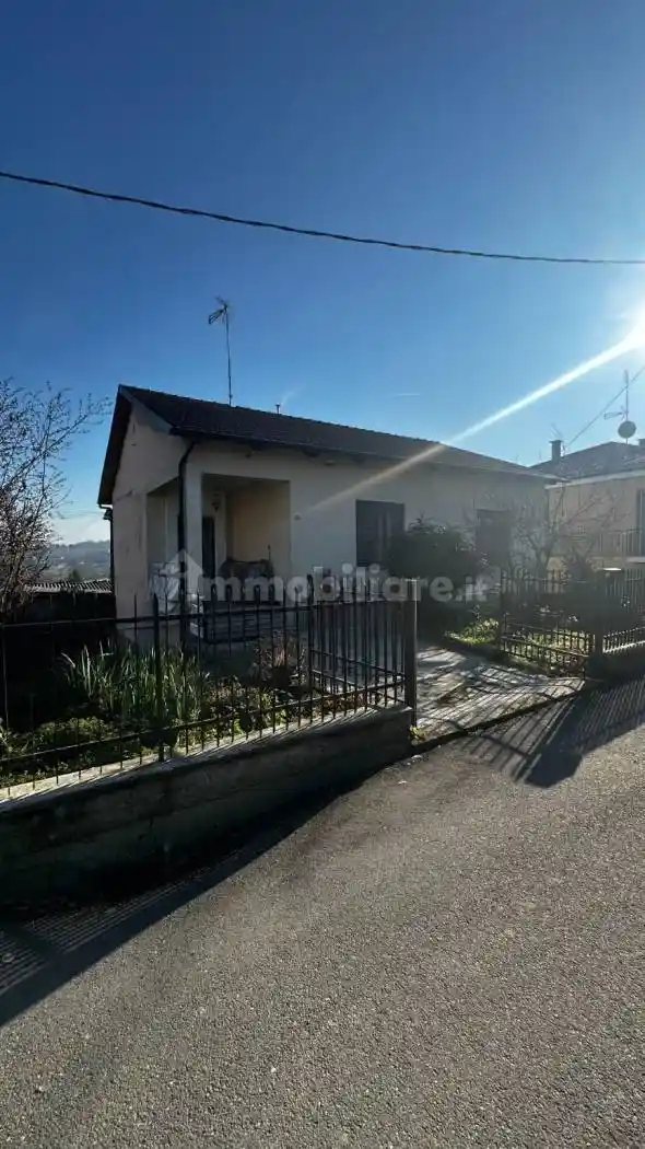 Villa in vendita a San Damiano d'Asti