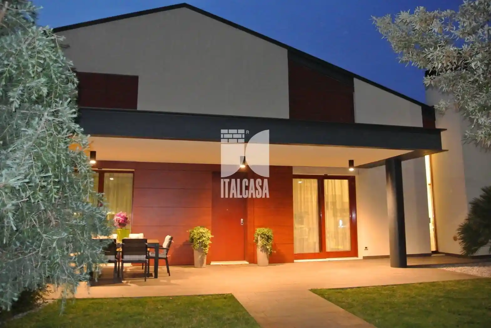 Villa in vendita a Mantova